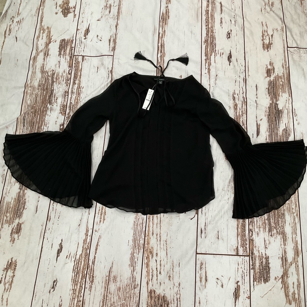 NWT WHITE HOUSE BLACK MARKET FLARE SLEEVES BLOUSE